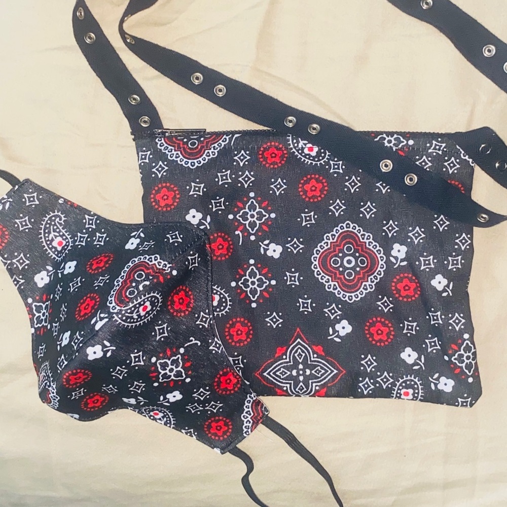 SOLDHandmade Handbag & Mask Set for $25